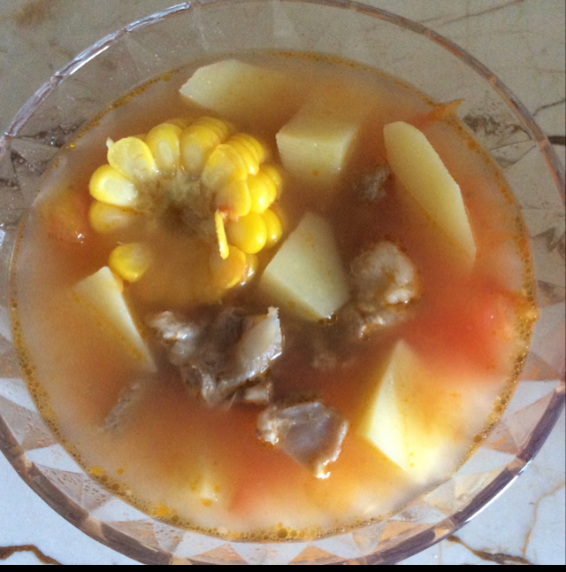 番茄土豆玉米排骨汤