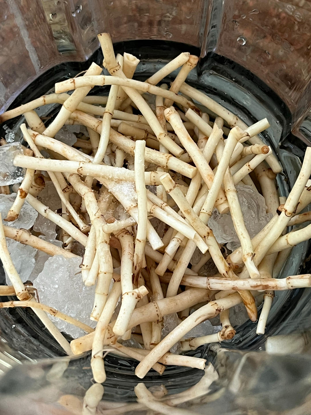 消炎止咳的鱼腥草汁（折耳根）