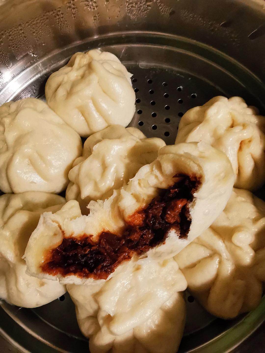 酱肉包子