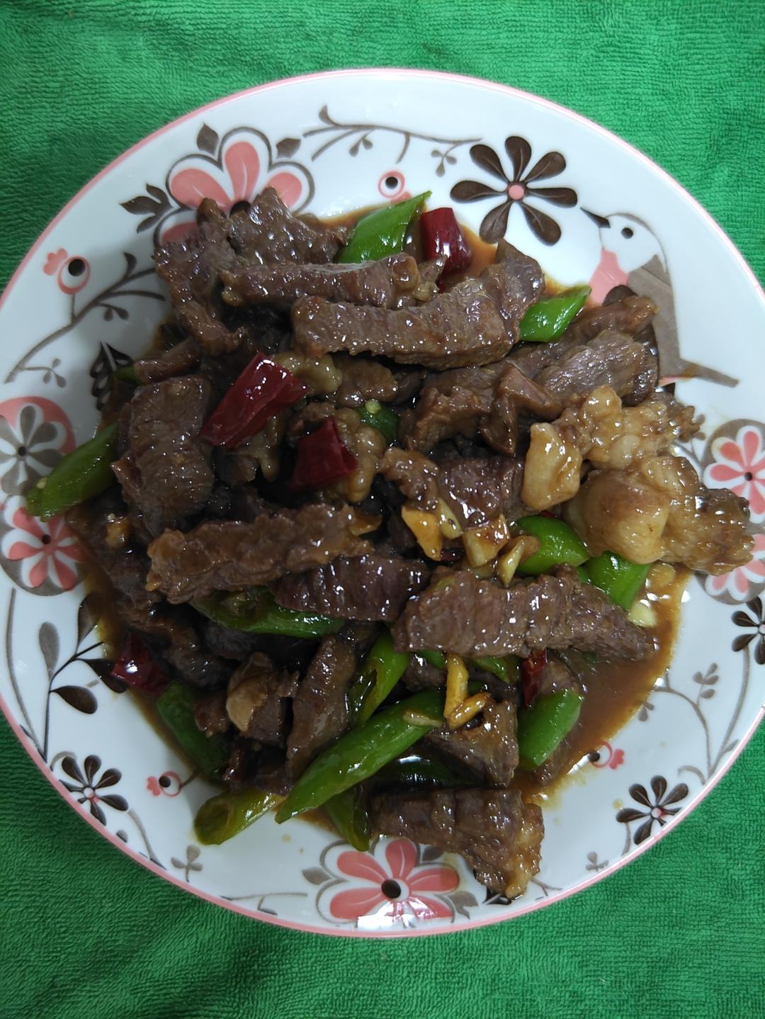 杭椒炒牛柳