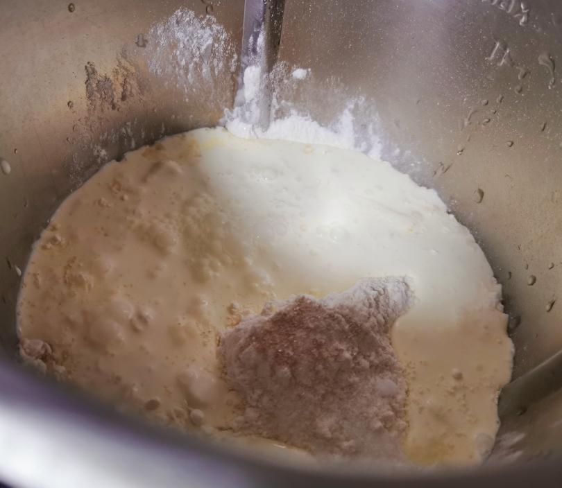 纯奶手撕吐司的做法 步骤1