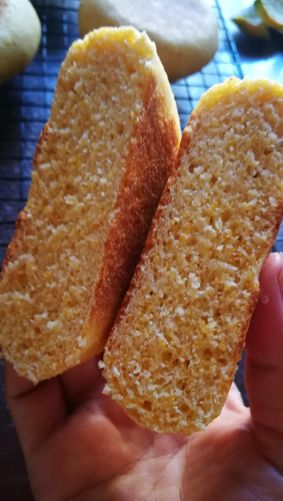 玉米面发面饼                       （口感细腻）