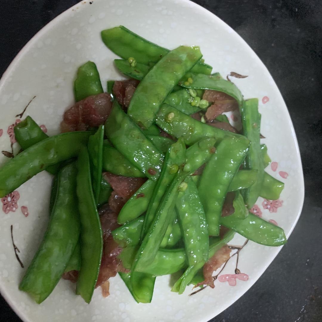 腊肠炒荷兰豆