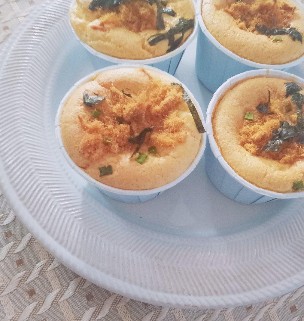 万用方子‼️口感滋润的酸奶&肉松沙拉夹心小蛋糕🍰