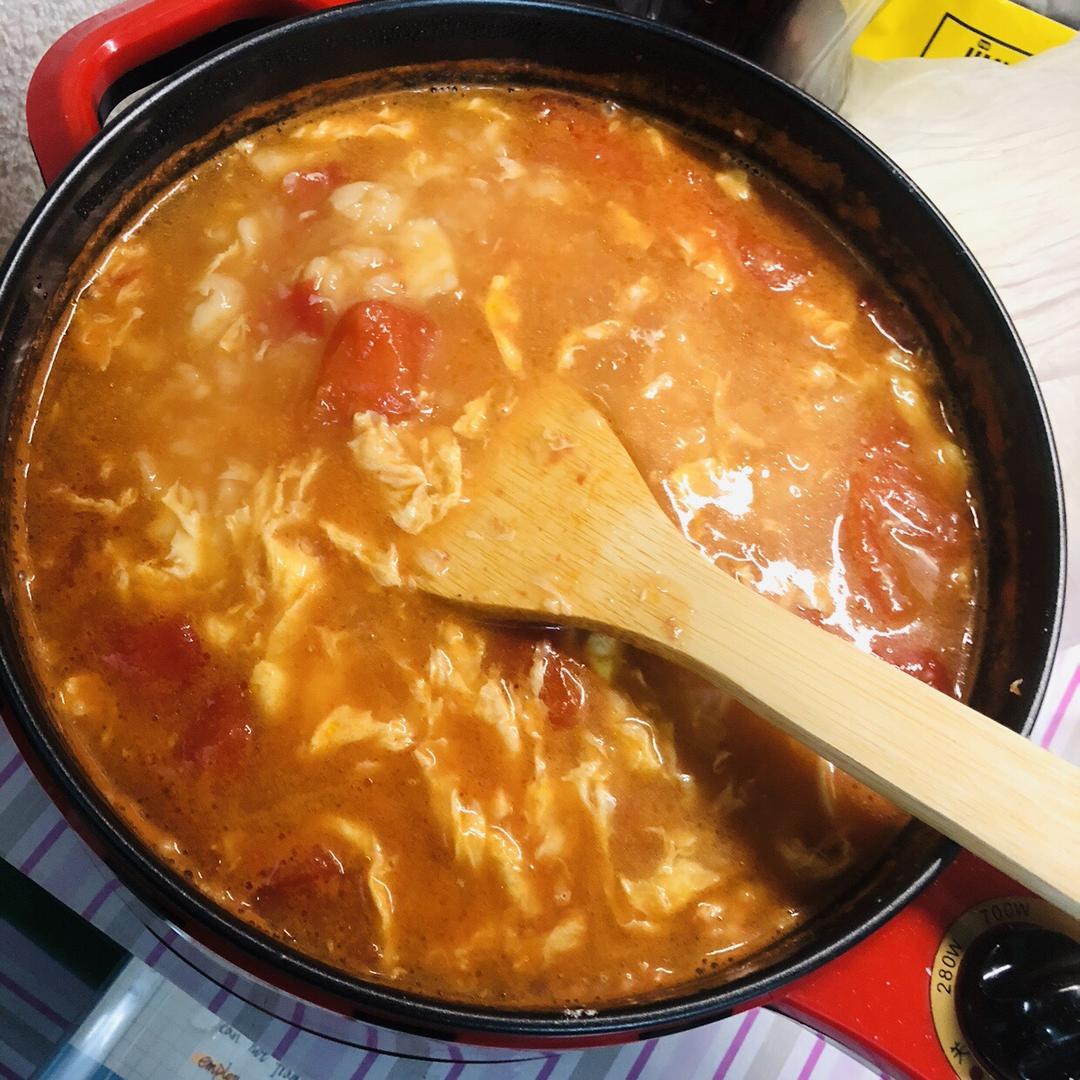 美丽的小鲤鱼做的西红柿鸡蛋拌汤