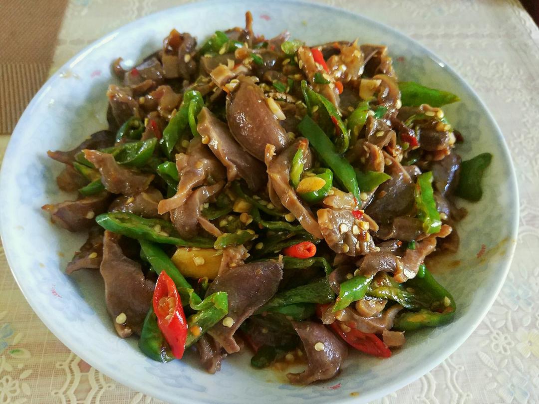 安妮的喵咪做的小炒鸭胗