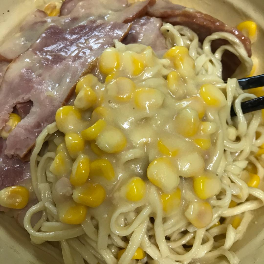 芝士焗龙虾（伊面铺底）