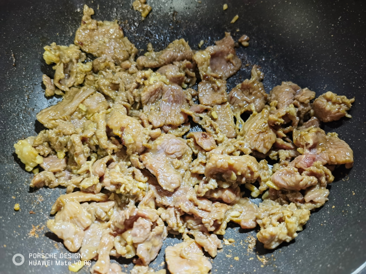 芹菜炒牛肉的做法 步骤2