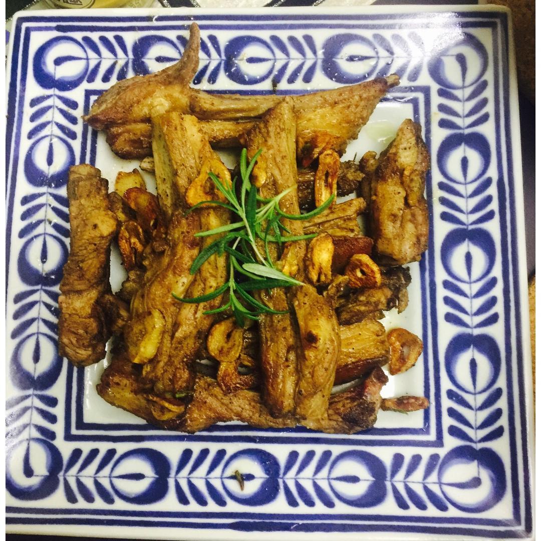 蒜香煎羊排