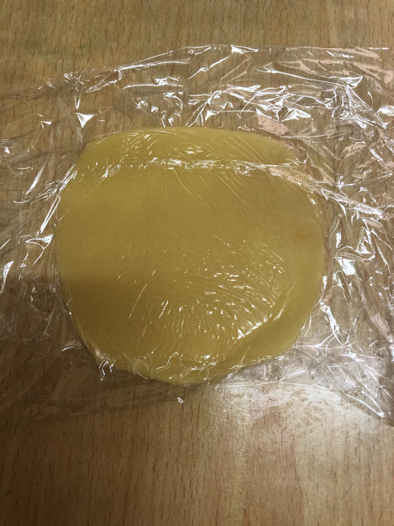 好吃到炸裂的港式菠萝包（附带制作酥皮的小视频）
