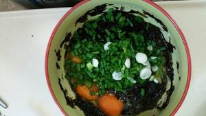 紫菜煎蛋的做法 步骤3