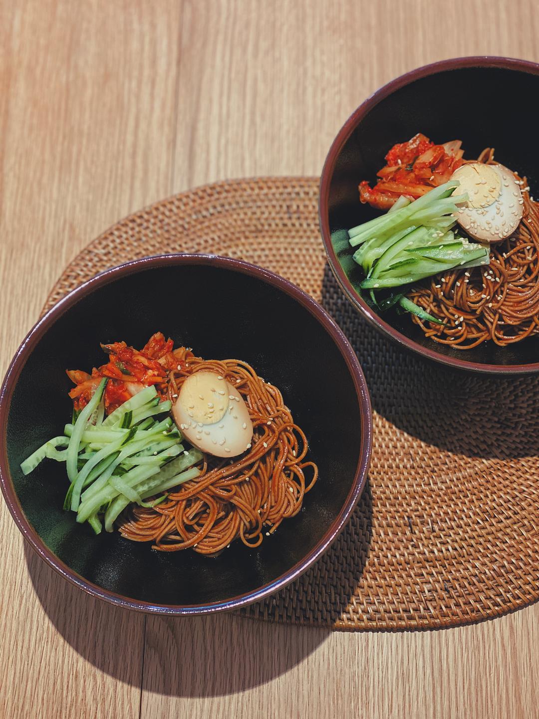 8分钟搞定酸甜爽口的韩式凉拌面的做法