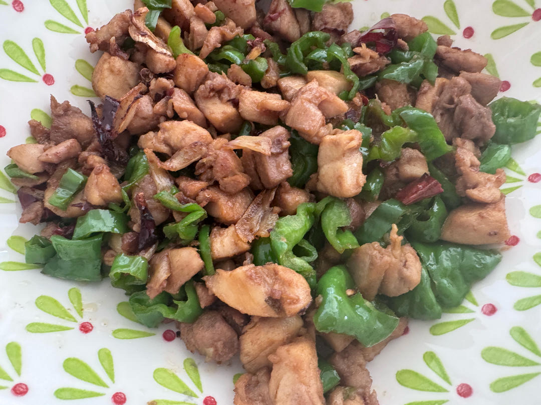 青椒炒鸡丁