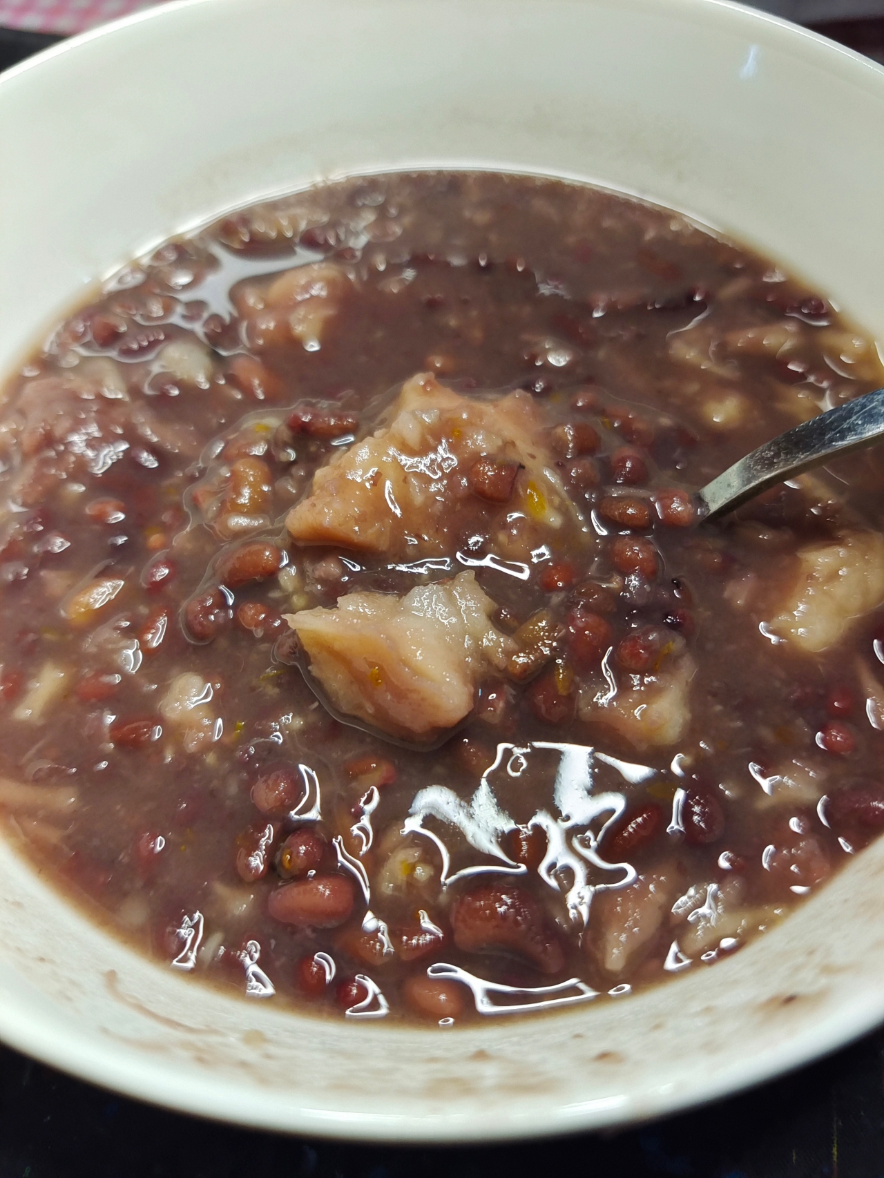 天冷喝一碗热气腾腾的红豆芋头汤~的做法