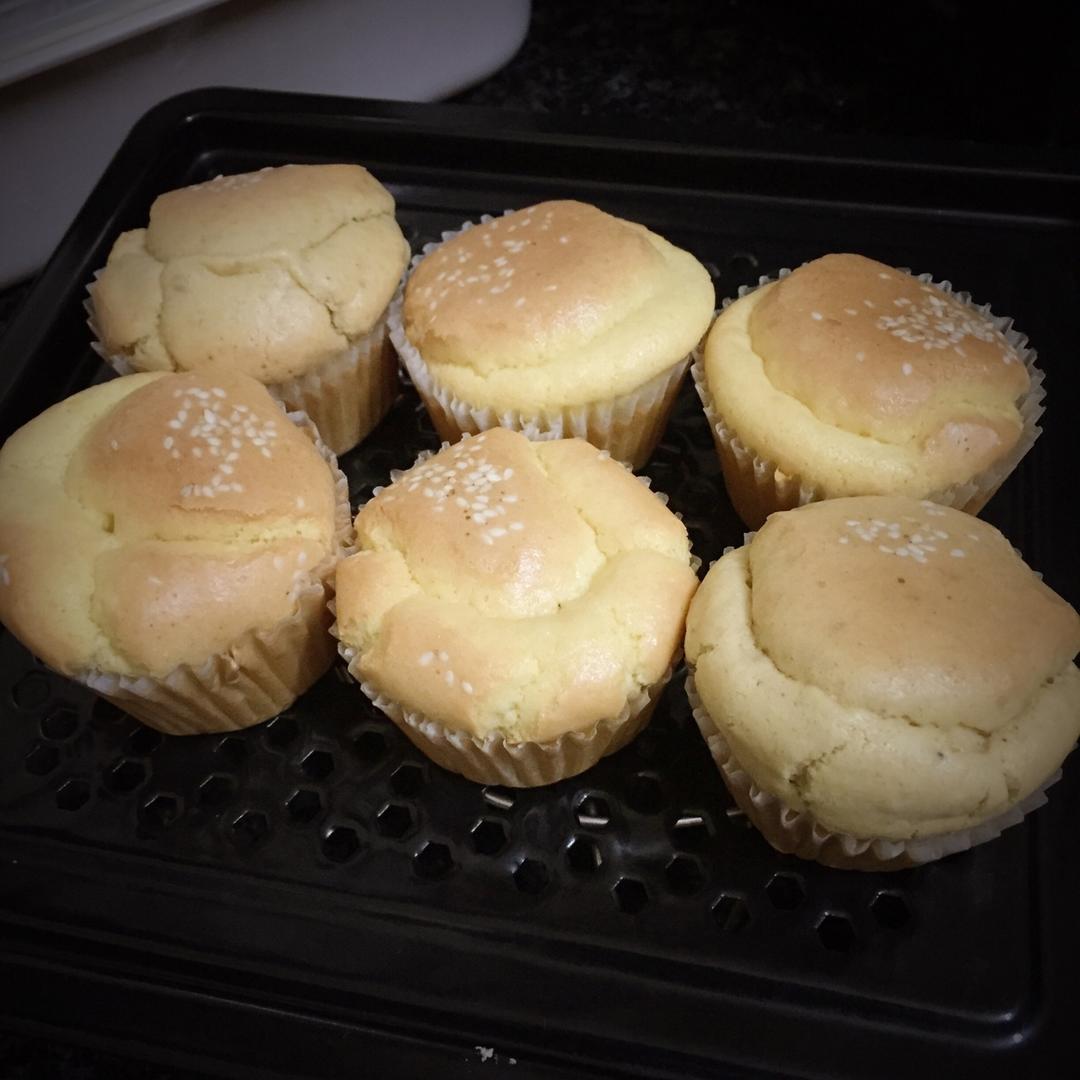 香香糯糯 米香味儿十足 糯米小蛋糕