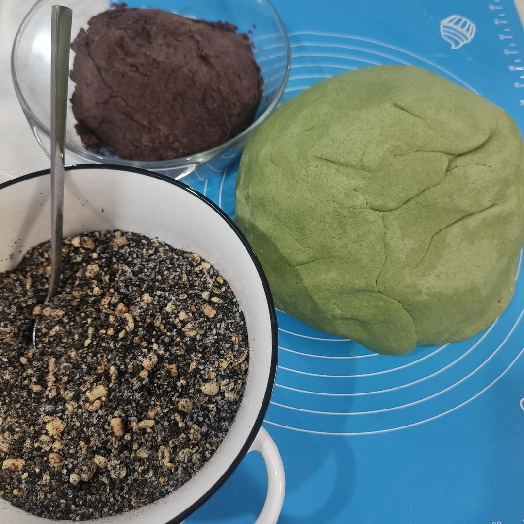 清明必吃的艾草青团