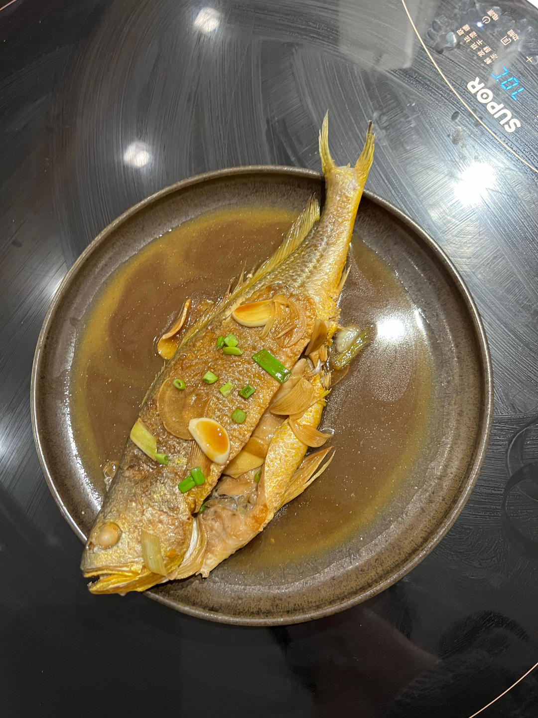 红烧黄鱼—鱼皮不破的小窍门