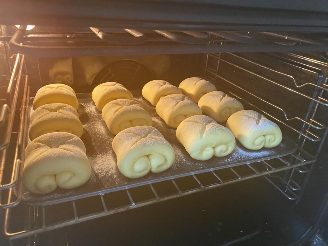 小美版 牛奶面包卷