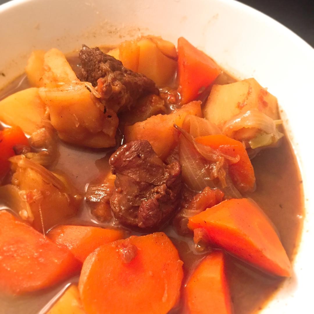 红烧牛肉土豆 （独家秘制）