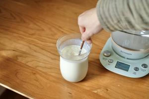 简单健康 在家自制高颜值酸奶碗的做法 步骤4