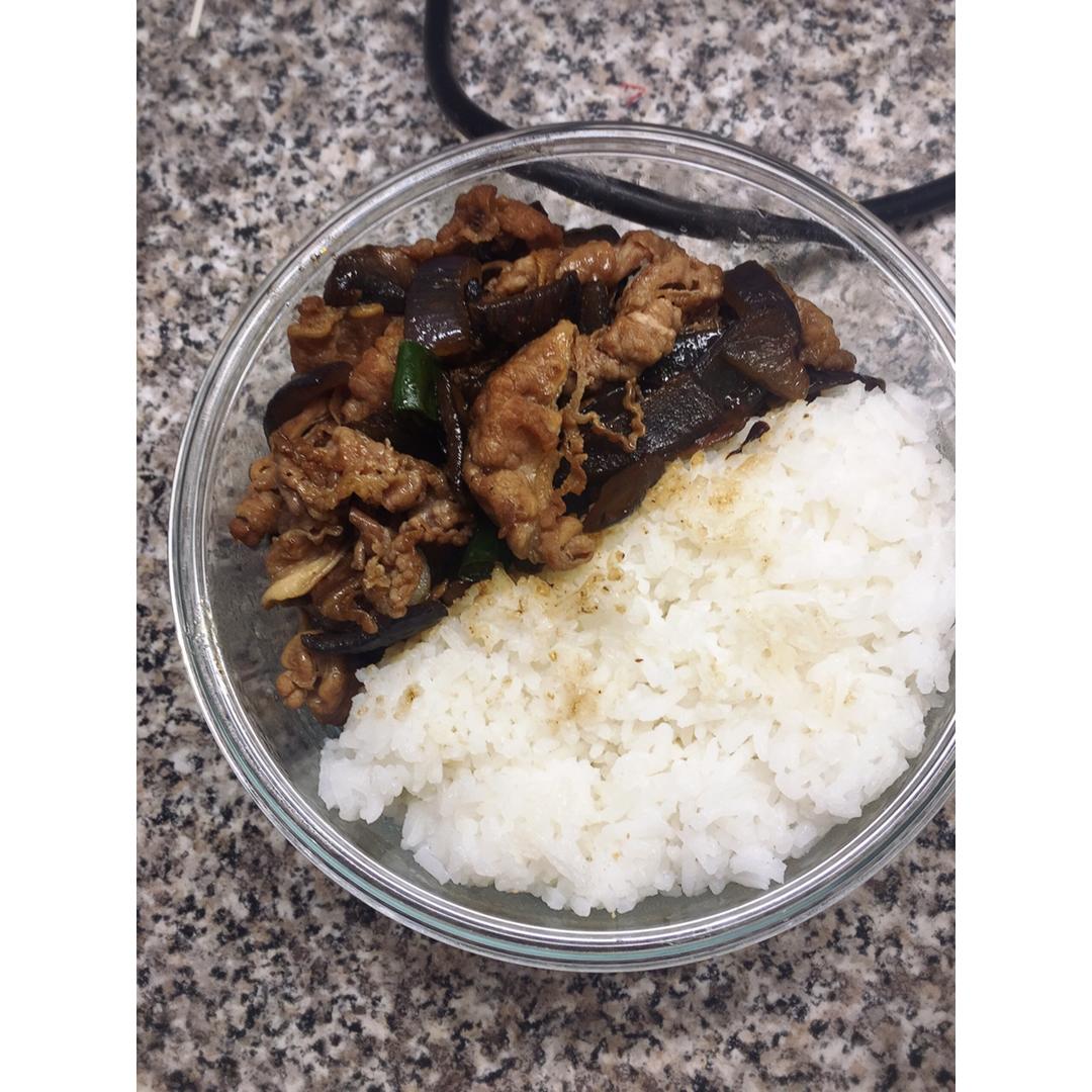 洋葱肥牛饭