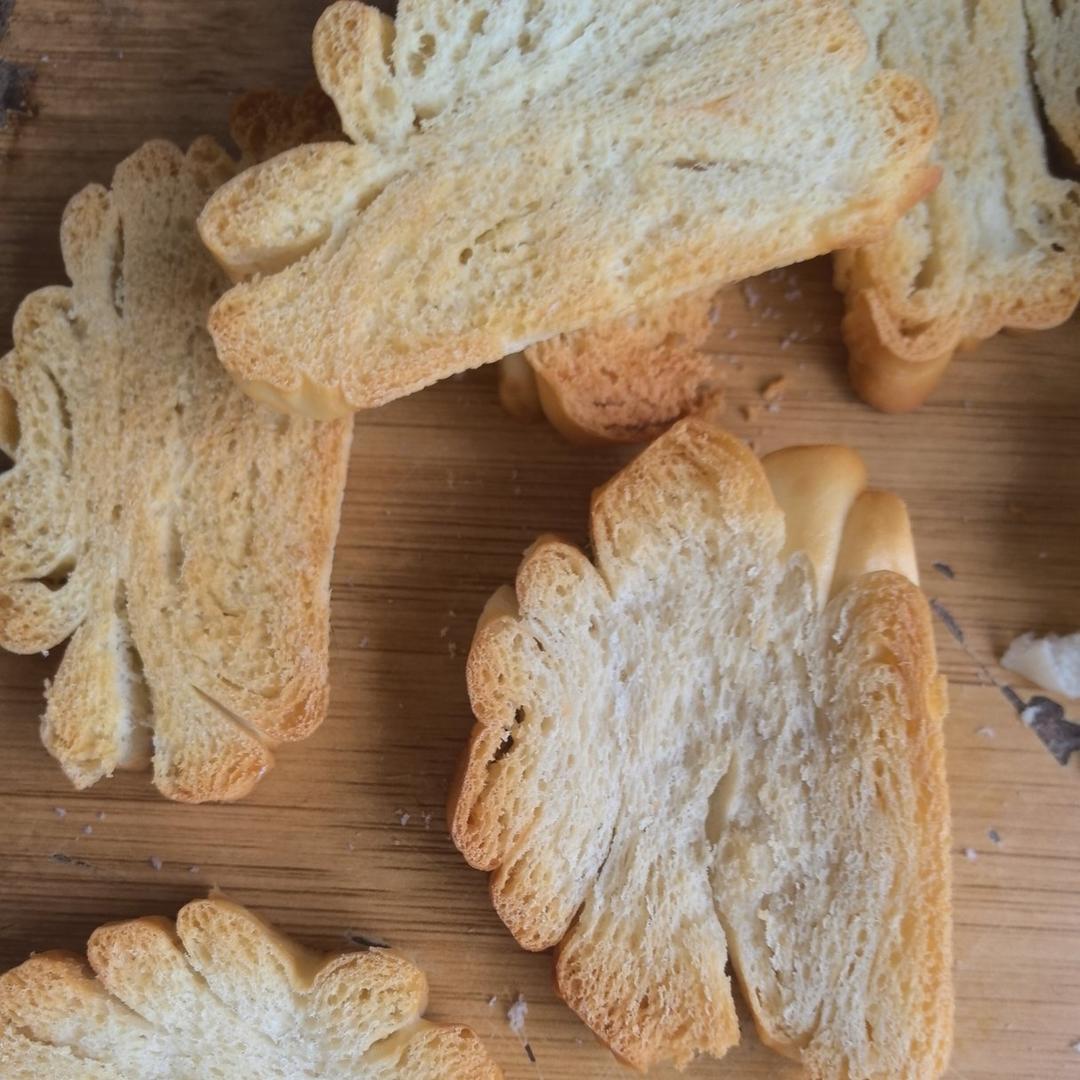 烤馒头片（简单版巨好吃）