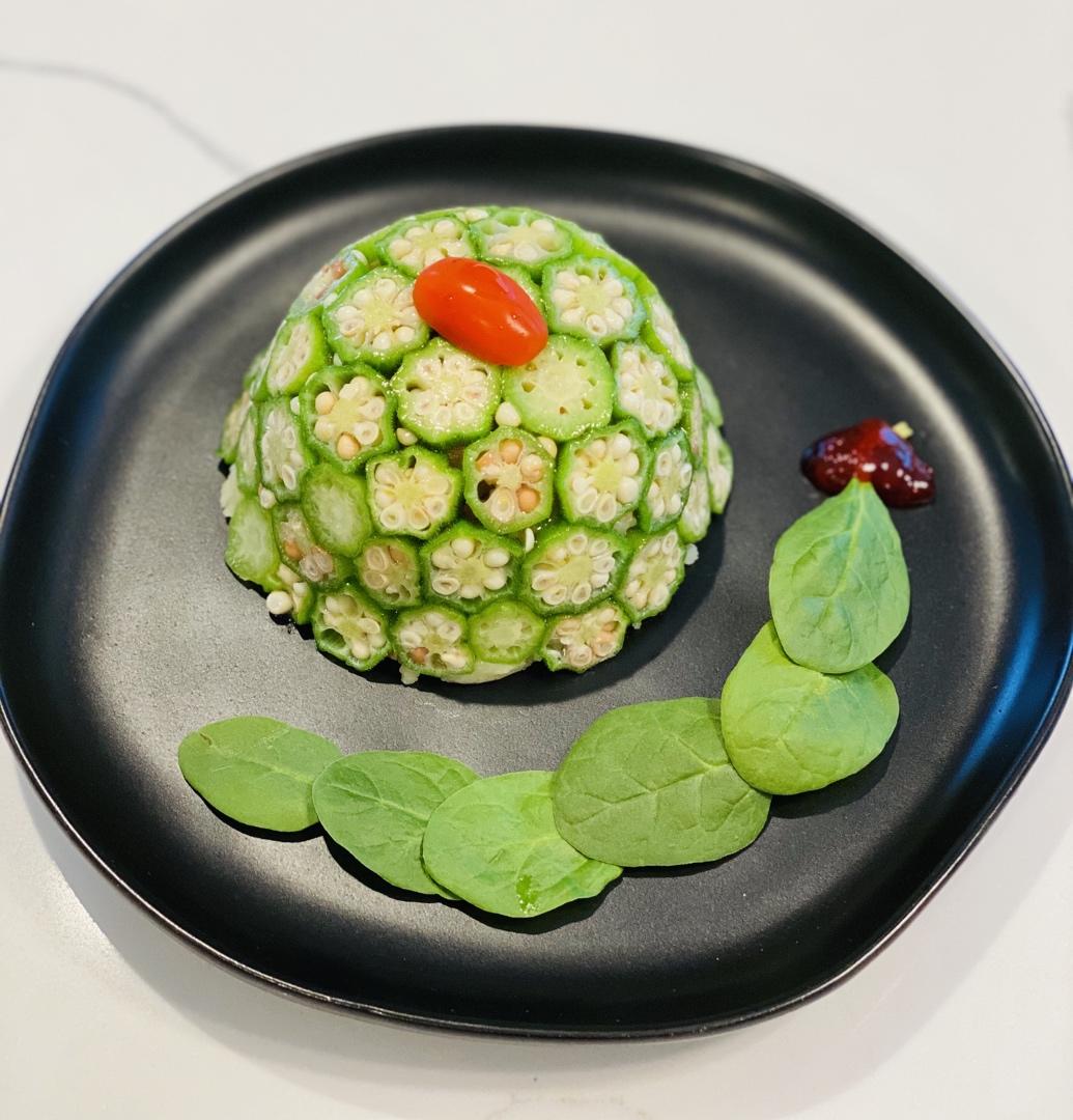 这绝对是秋葵颜值最高的做法，好看又好吃，端上桌最先光盘