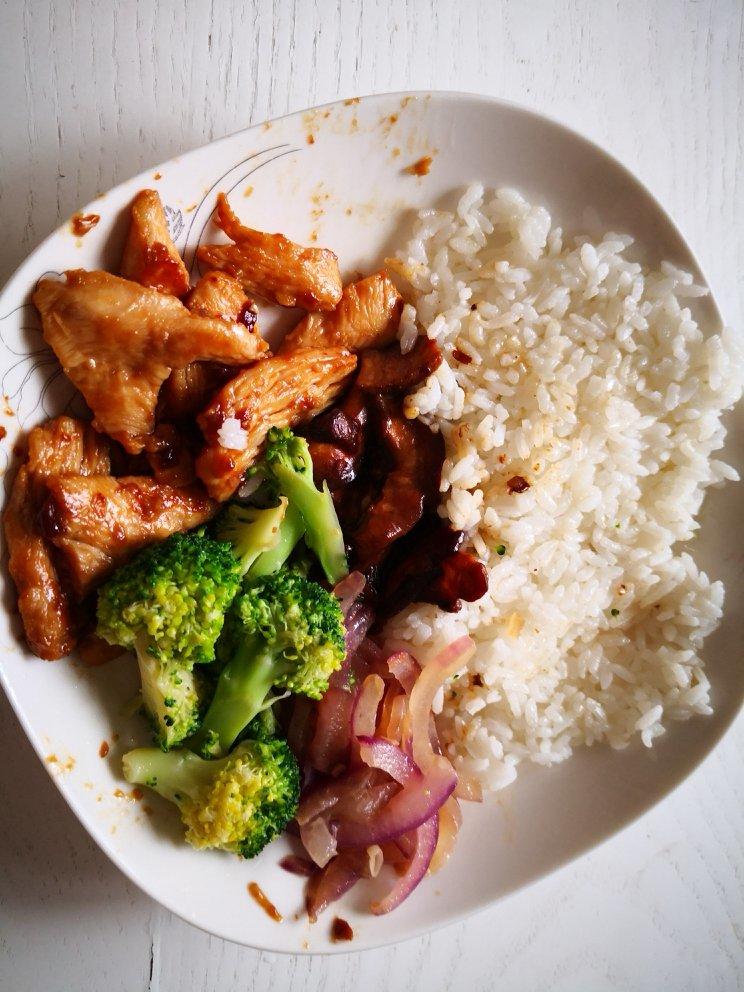 蚝油煎鸡胸肉（真的只要腌了就炒鸡嫩！（新增微波式