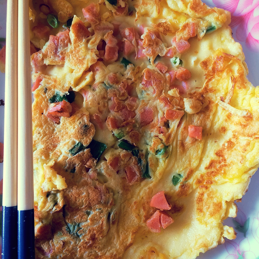 火腿肠葱花鸡蛋饼