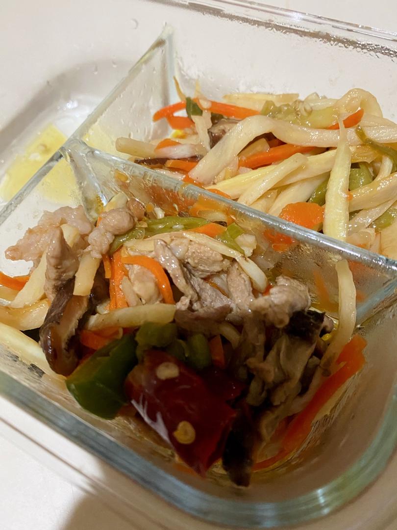 开胃又好吃——酸酸的茭白炒三丝