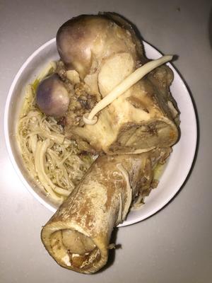 牛棒骨蘑菇汤的做法 步骤4