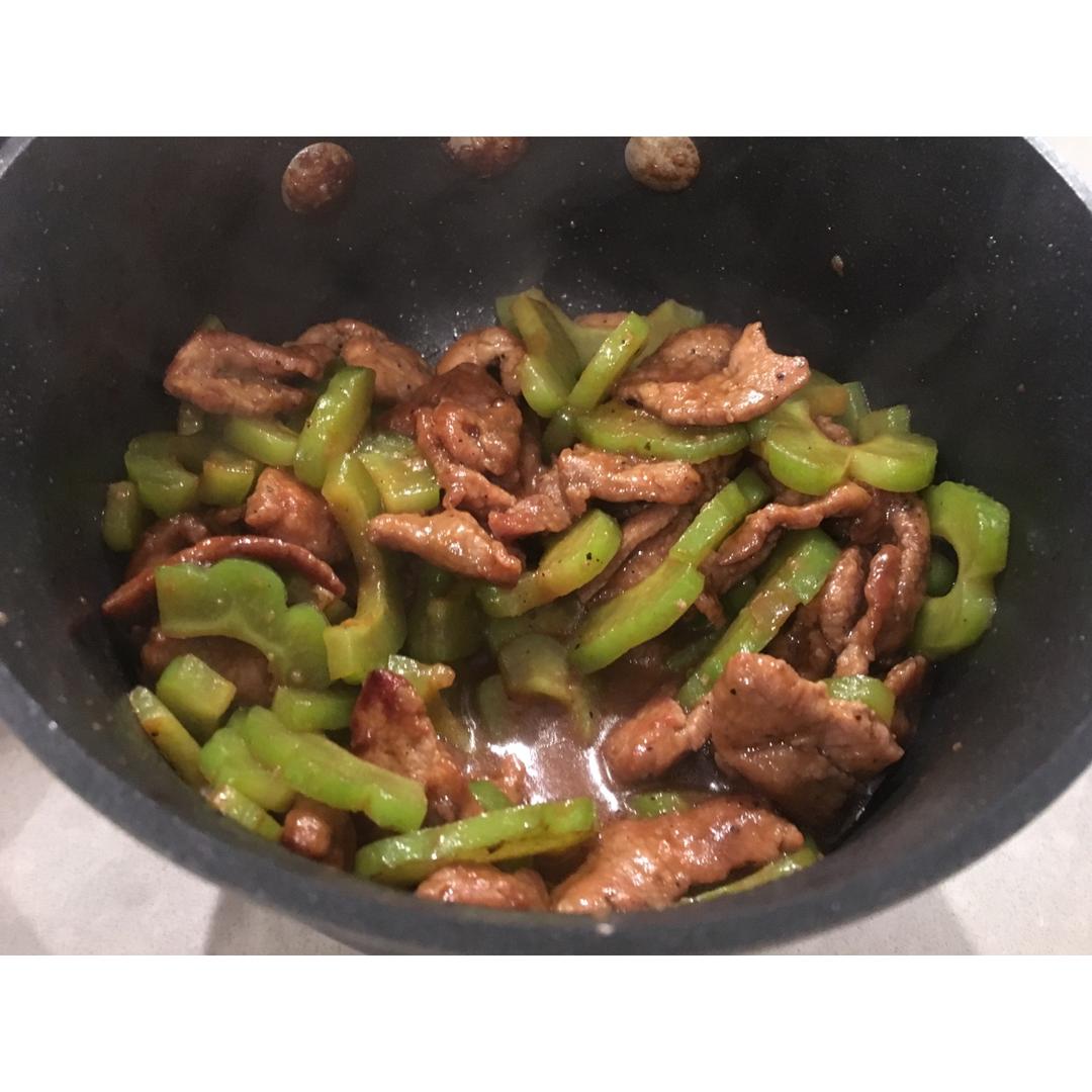苦瓜炒牛肉