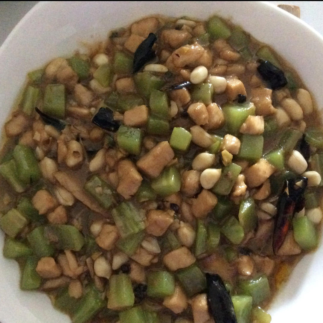 宫保肉丁（正宗宫保鸡丁的做法）