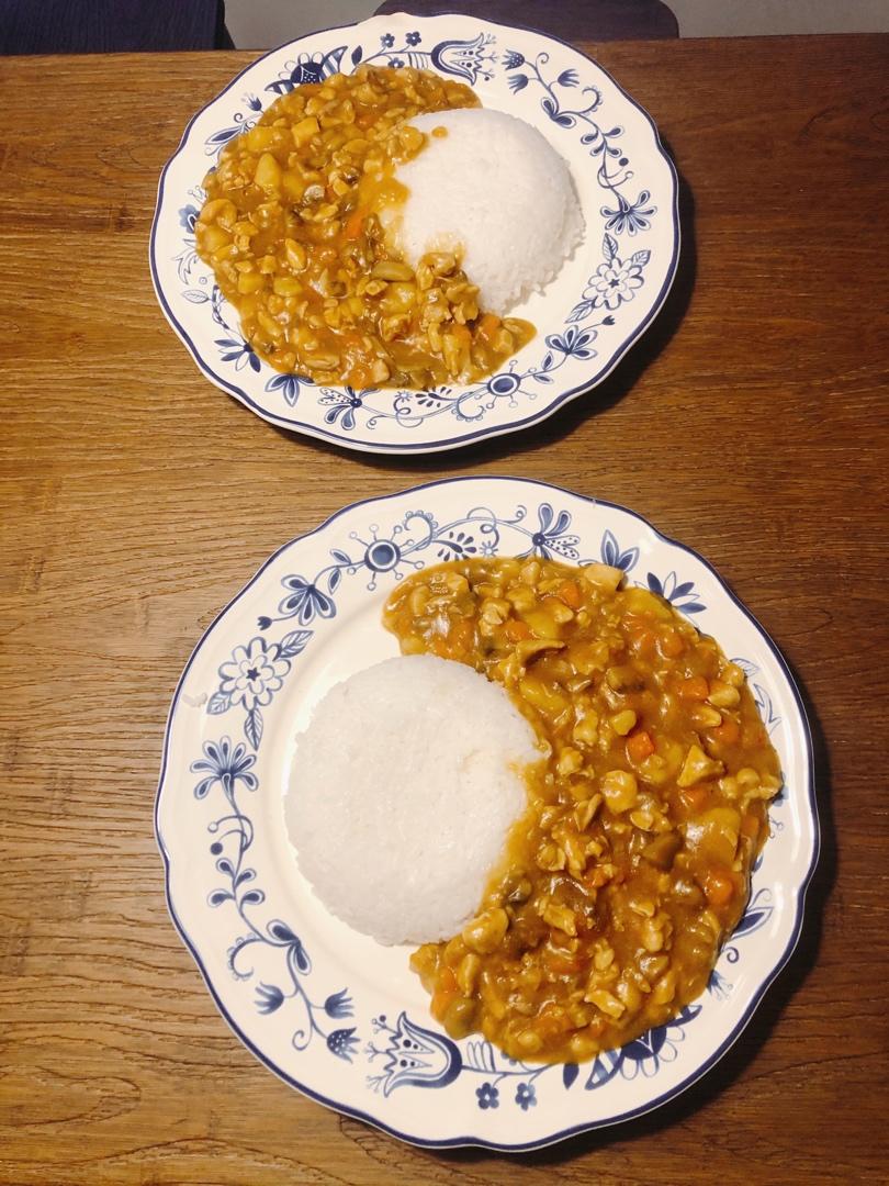 菌菇鸡腿咖喱饭