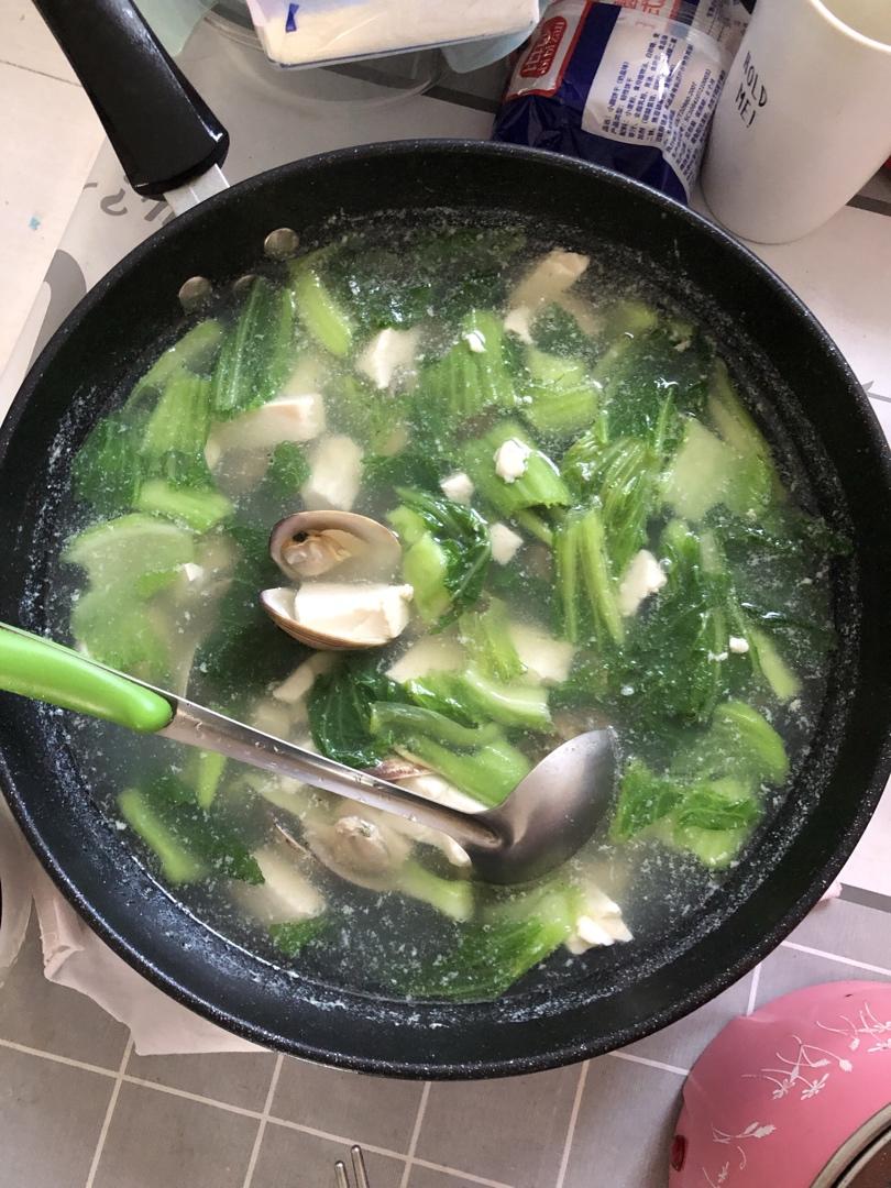 傲娇豌豆做的沙白豆腐汤