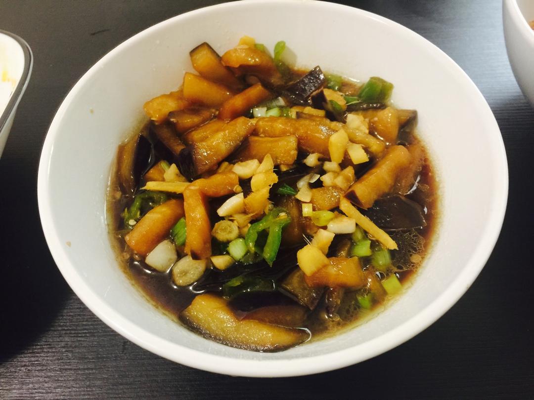 红烧茄子（教你炒茄子不变色的小妙招）