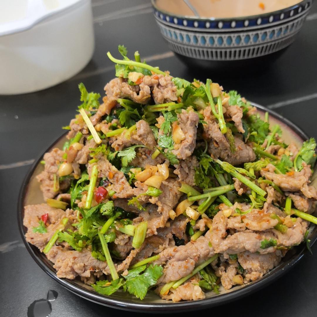 凉拌香菜牛肉