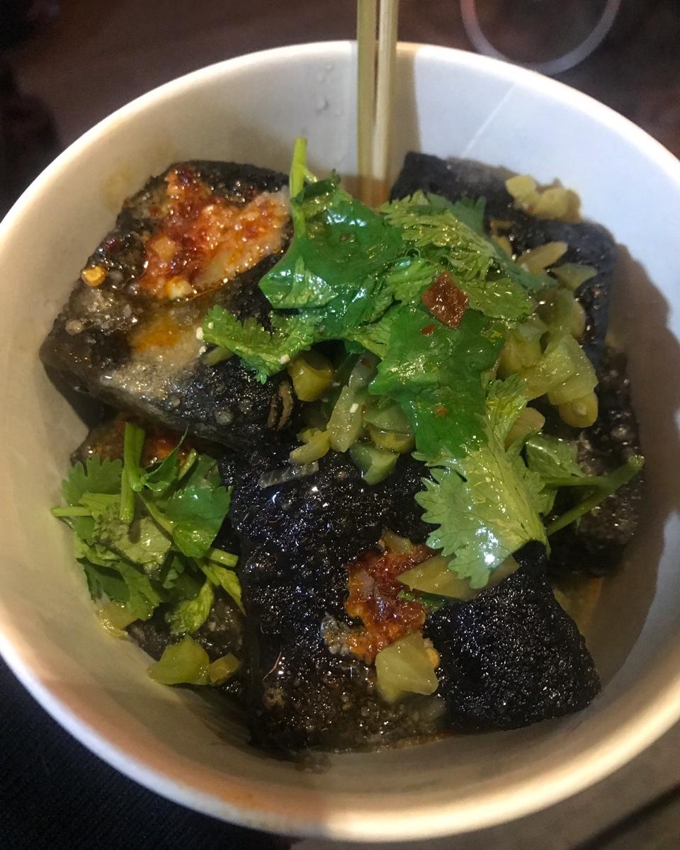 小白兔子白又白做的臭豆腐