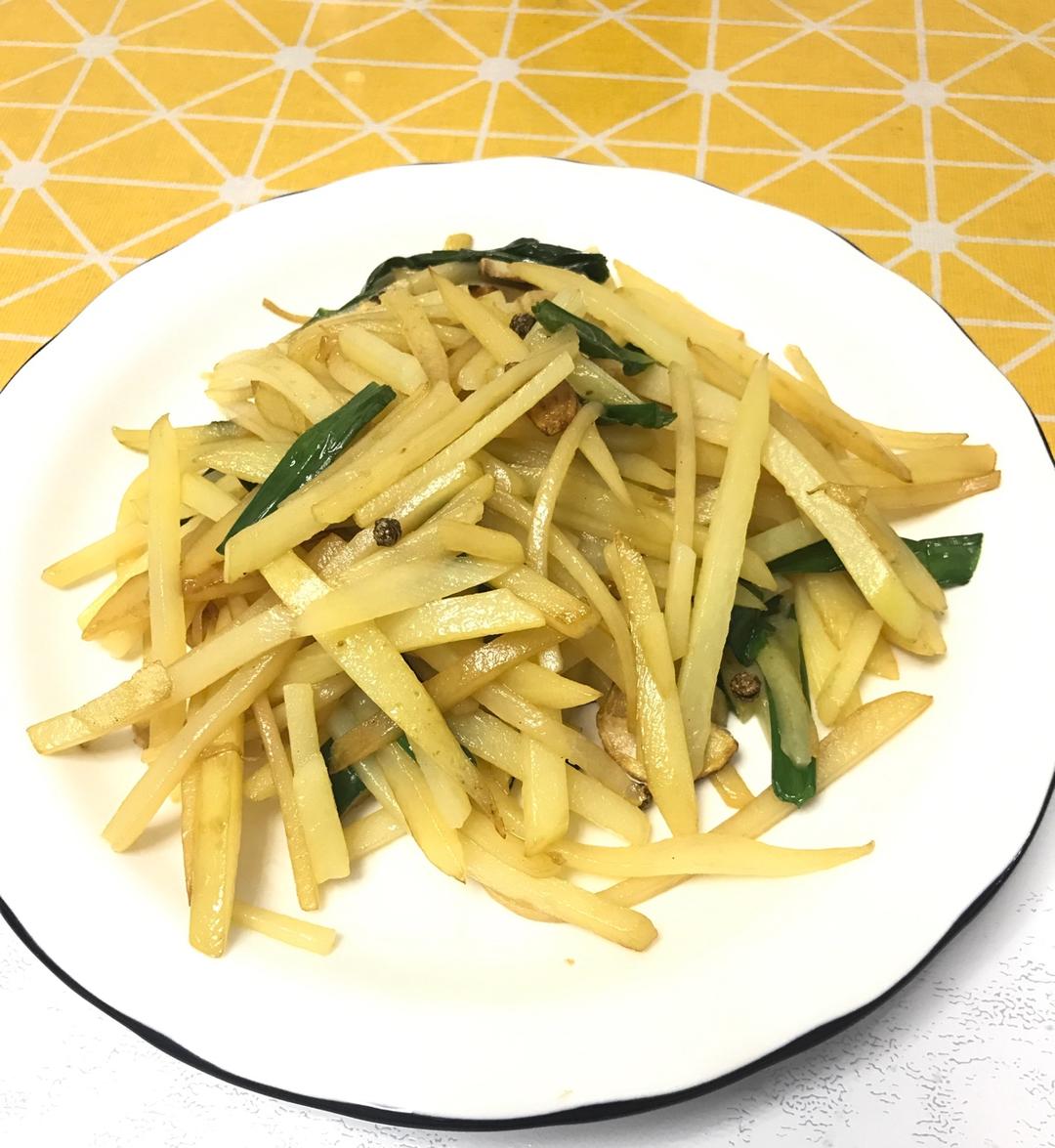 厨师长教你：“炝炒土豆丝”的家常做法，口感爽脆