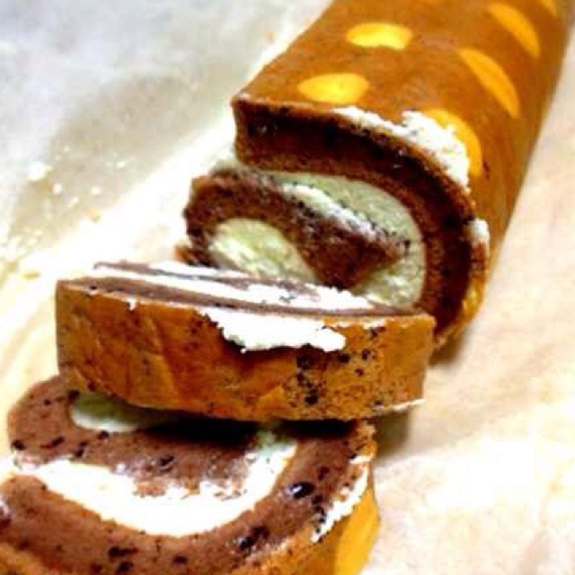 可可奶油波点蛋糕卷