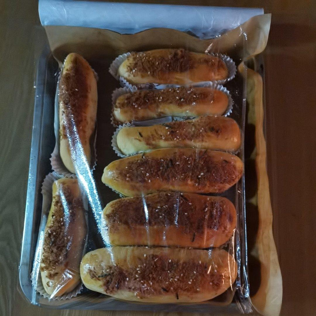 超松软香葱肉松面包
