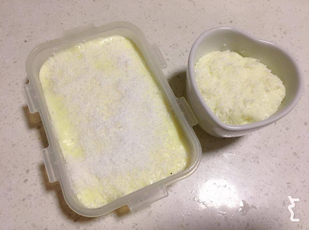 椰蓉牛奶小方