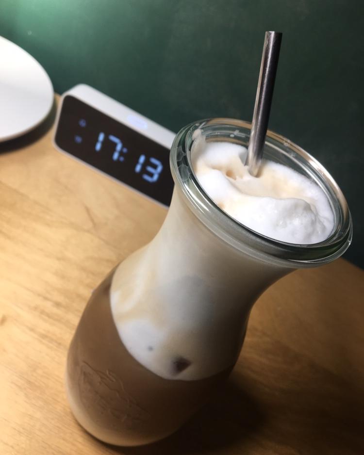 冰拿铁咖啡