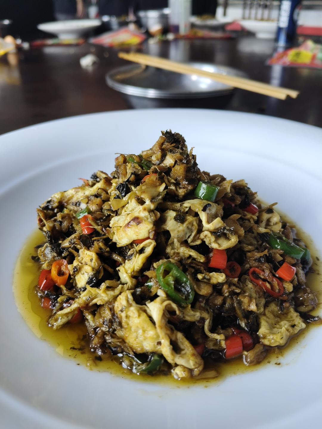 外婆菜炒鸡蛋