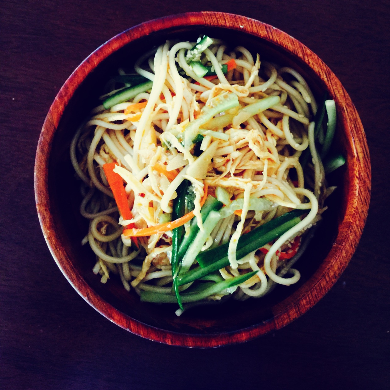 麻辣鸡丝凉面