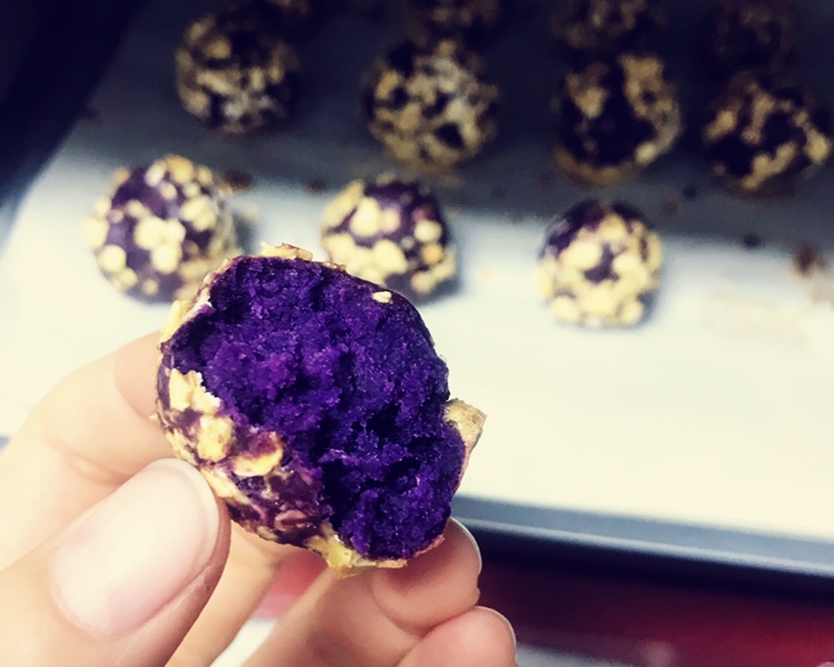 紫薯燕麦球的做法