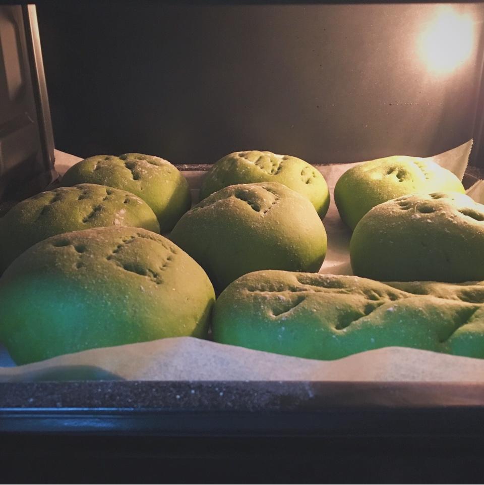 抹茶蜜彩豆奶酪包