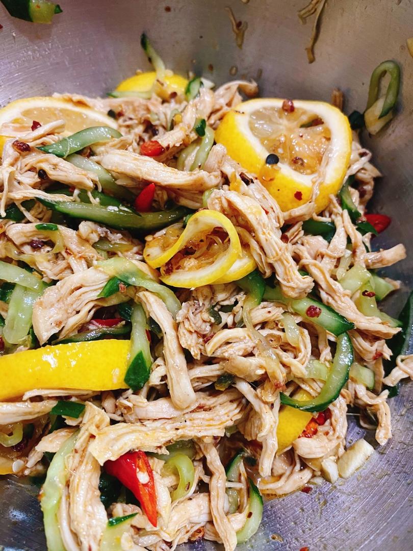 超级清爽的柠檬手撕鸡胸（减脂版）