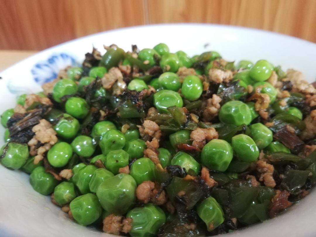 五花肉炒甜豆