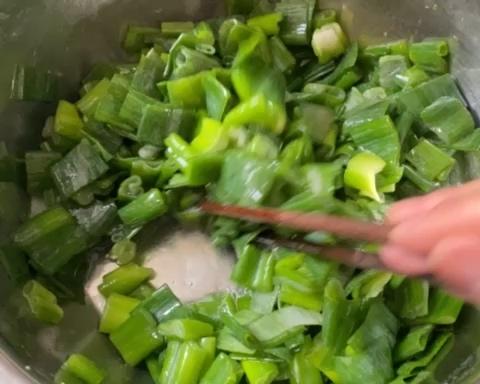 大葱叶 拌菜的做法 步骤4